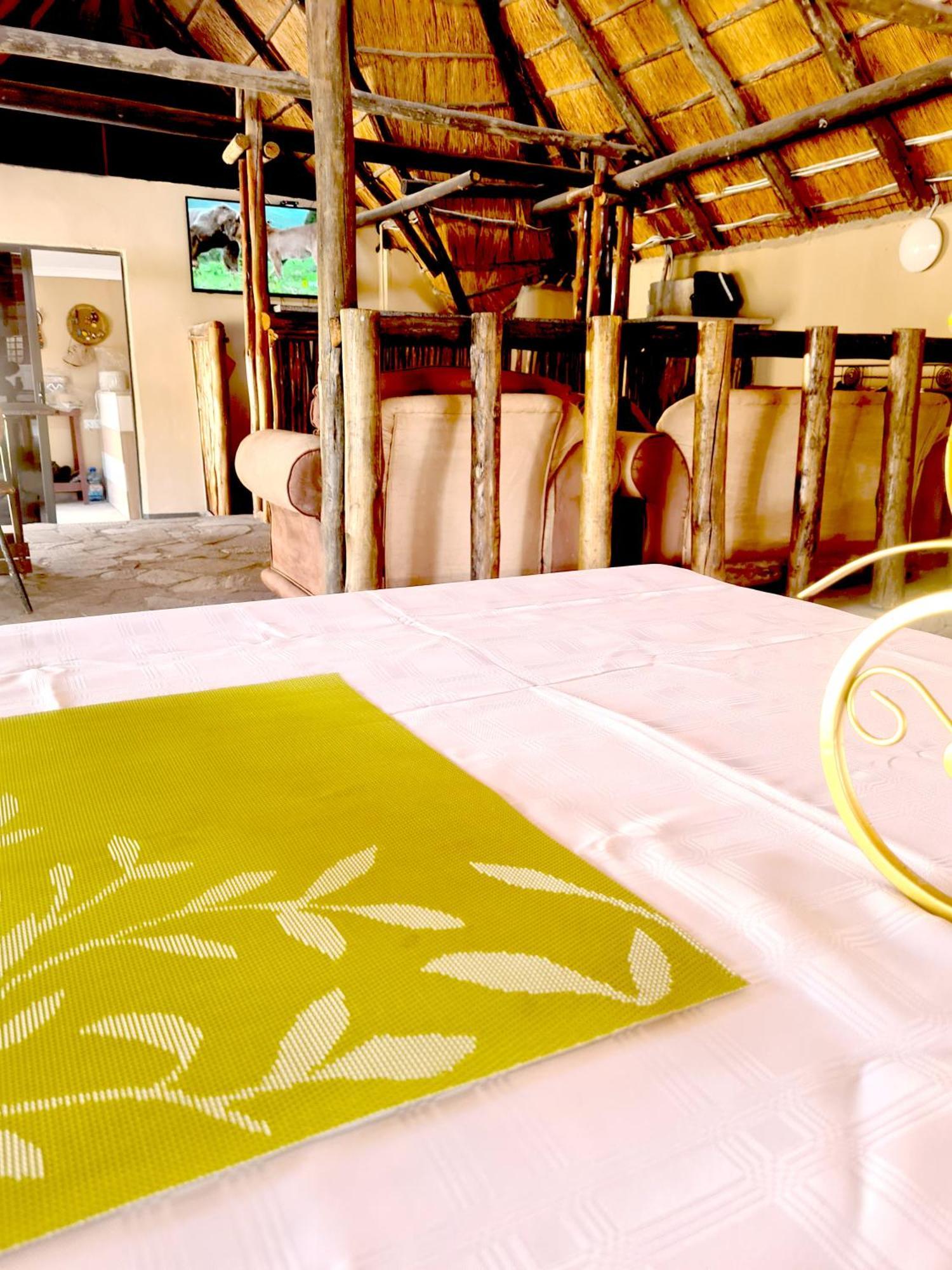 Maya Bnb Nata Luaran gambar